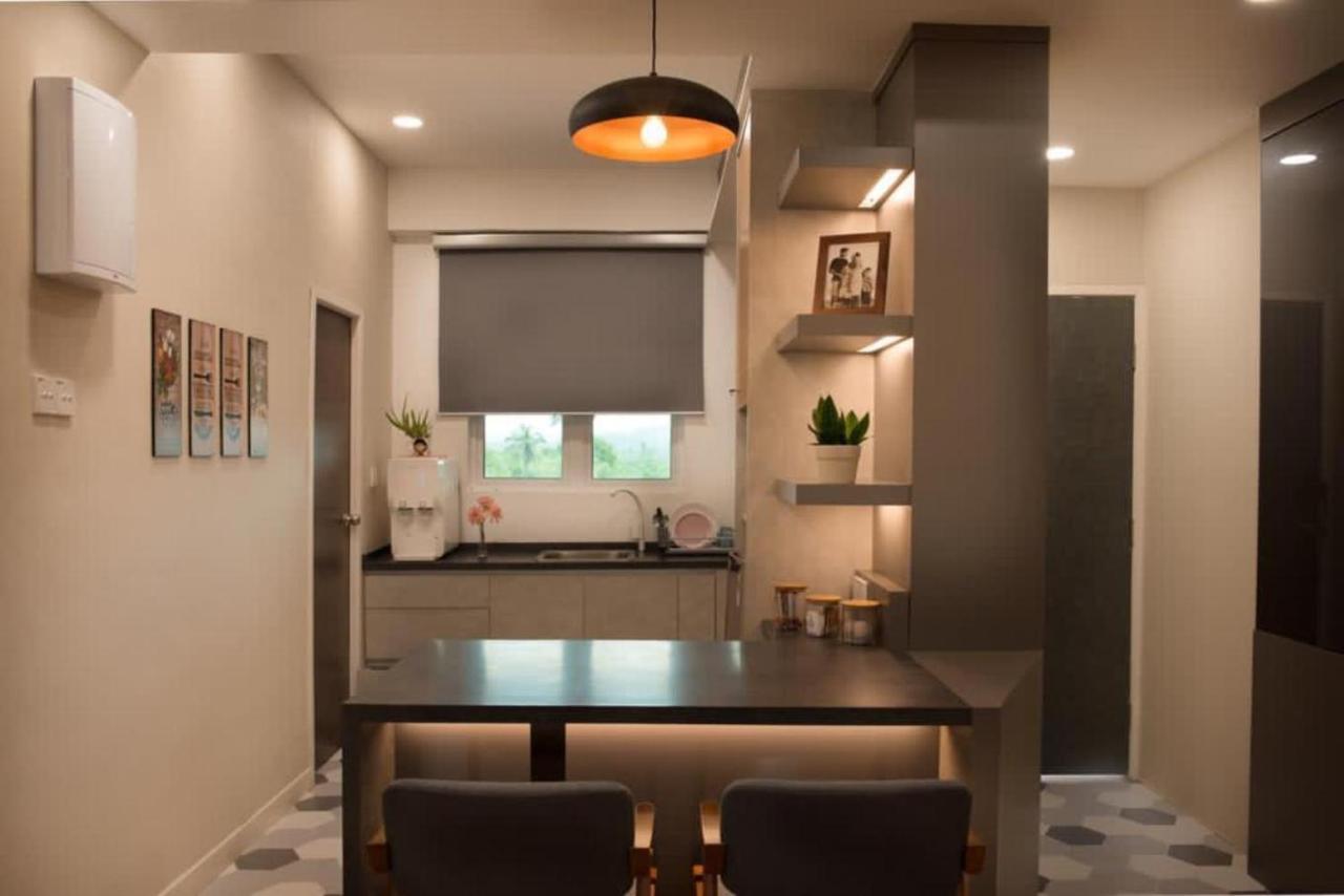 Designer Suite Apartment Seaview 10Pax Families Suite Kuah Esterno foto